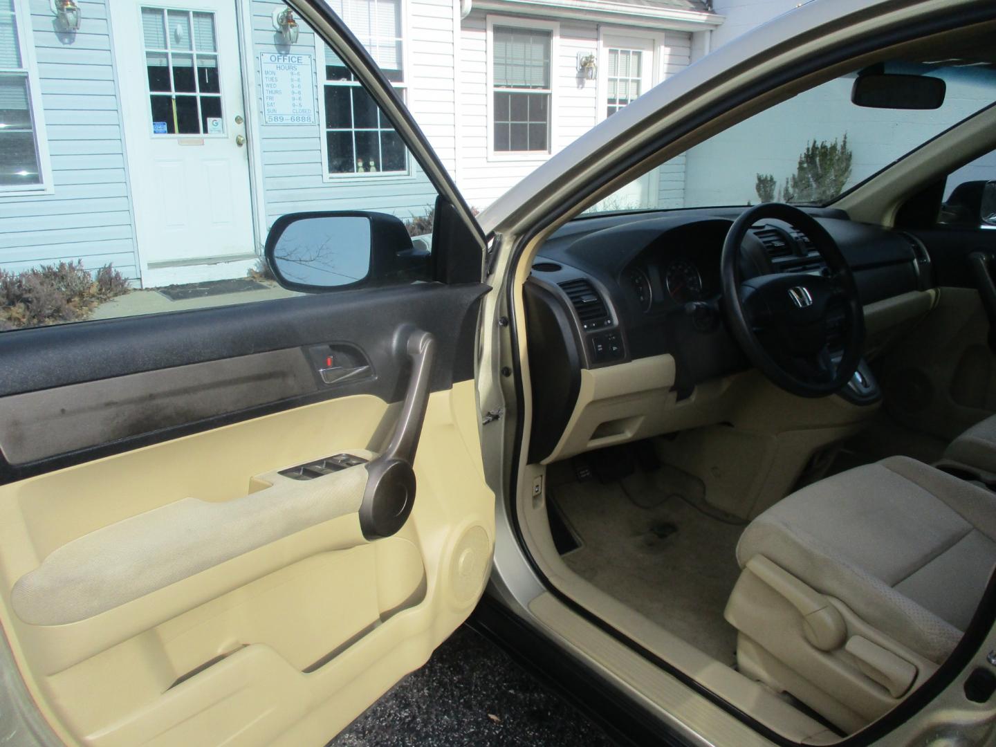 2008 TAN Honda CR-V LX 2WD AT (5J6RE38338L) with an 2.4L L4 DOHC 16V engine, 5-Speed Automatic Overdrive transmission, located at 540a Delsea Drive, Sewell, NJ, 08080, (856) 589-6888, 39.752560, -75.111206 - Photo#14